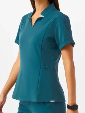 FIGS Inala Slim Scrub Top Caribbean Blue Size Small